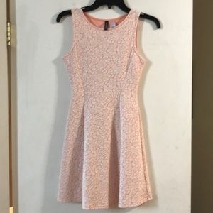 H&M divided sleeveless spring dress